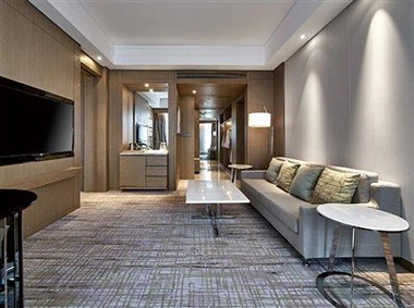 Hela huset träfanermöbler